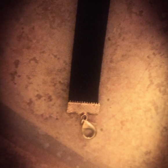 Vintage Antique Gold Chocker with Velvet Band - Picture 5 of 8